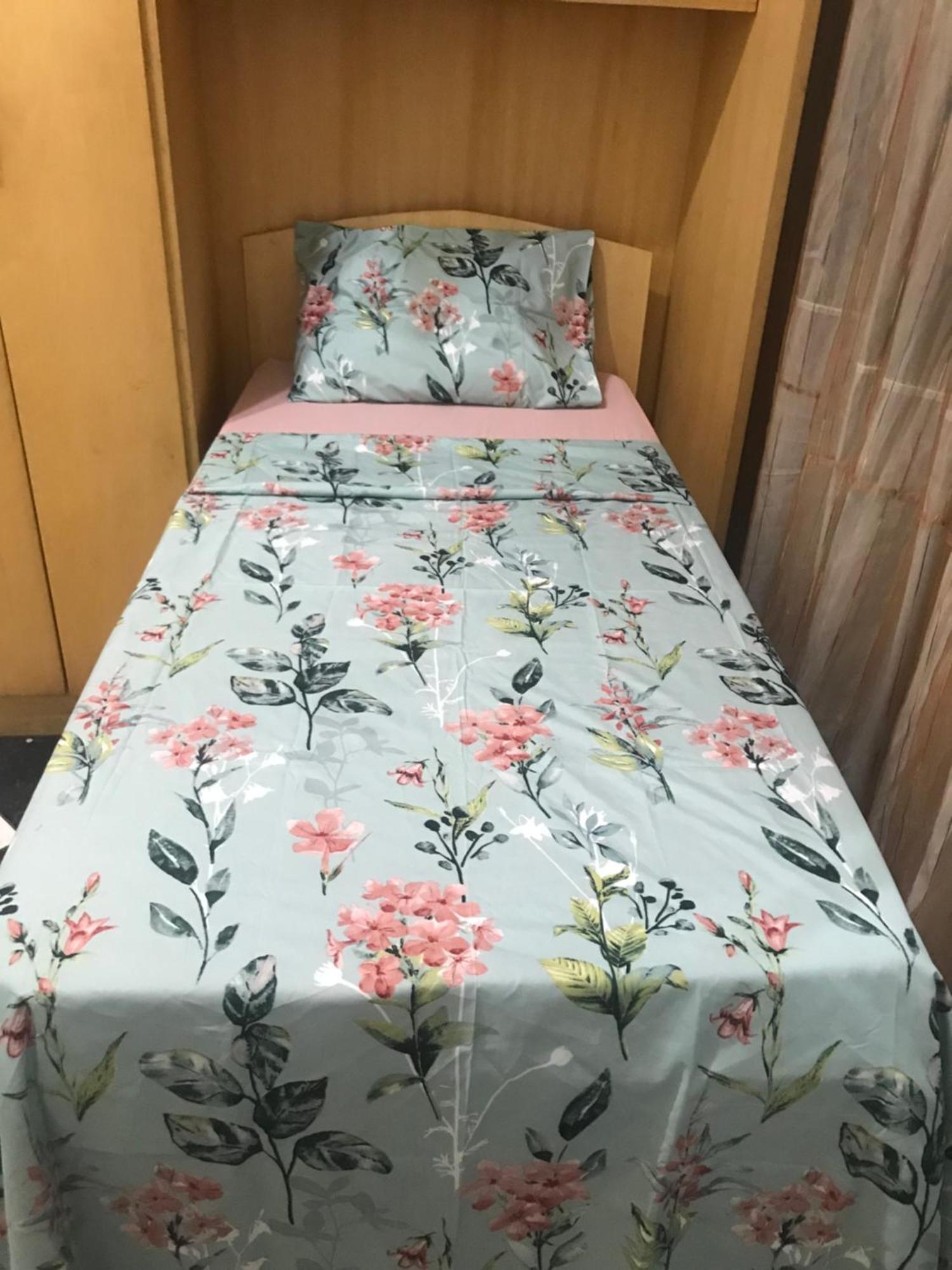 Morumbis Station Guest house *